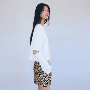 Mango White Long-sleeve Loose-fitting Cropped T-shirt with Cut-out size M, S